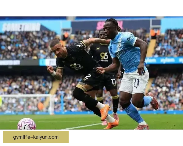曼城新星崭露头角，球队核心状态回暖，助力争冠之路。