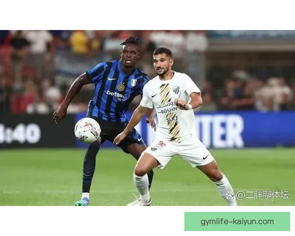 梅赫伦战术解析：球队近期表现稳健，战术运行持续提升引人关注